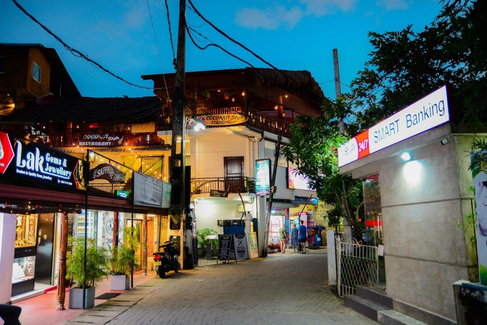 Coconut Style Restaurant & Milinda Guest Hotel Unawatuna Kültér fotó