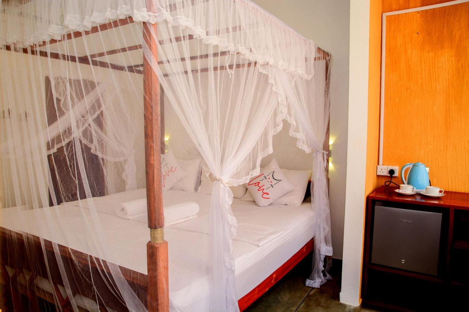 Coconut Style Restaurant & Milinda Guest Hotel Unawatuna Kültér fotó