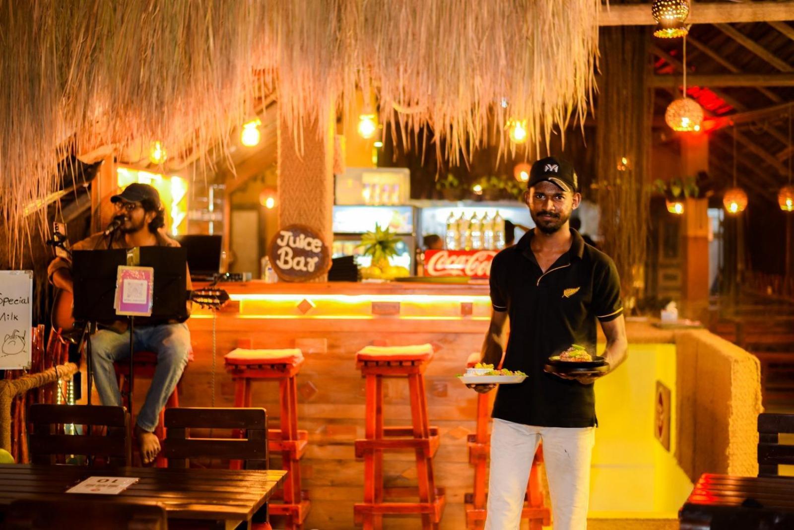 Coconut Style Restaurant & Milinda Guest Hotel Unawatuna Kültér fotó