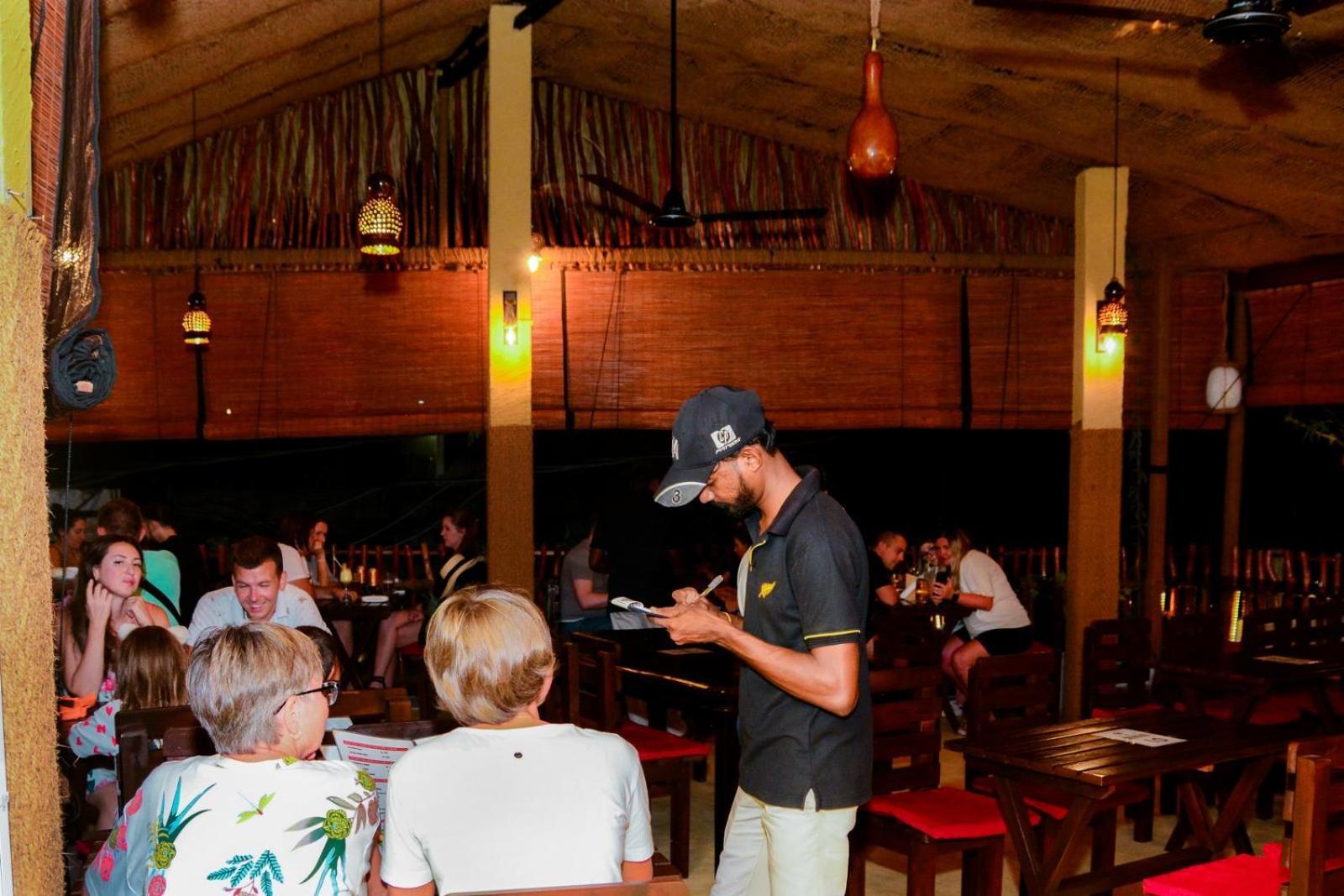 Coconut Style Restaurant & Milinda Guest Hotel Unawatuna Kültér fotó